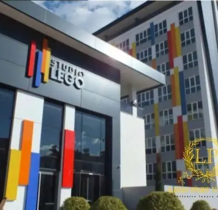 Apartment Close Airport,mall Of Shopping Center,tram Station